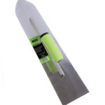 Image-of-a-ROX-450mm-stainless-steel-flooring-trowel-with-a-long-rectangular-blade-and-a-pointed-tip-The-tool-features-a-green-and-black-ergonomic-handle-mounted-on-top-of-the-blade-A-product-label-is-attached-near-the-handle-displaying-the-brand-name- and-product-details